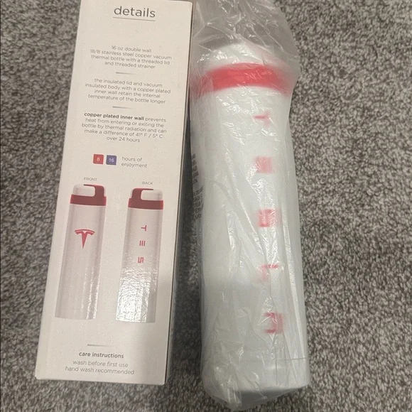 Tesla Red and White Insulated Bottle - Picture 4 of 4